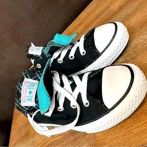 Converse, low top, black with turquoise plaid, youth 2